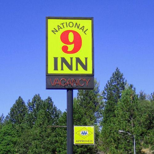 National 9 Inn - פלייסרוויל מראה חיצוני תמונה